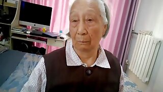 Nenek Jepang merasakan seks kasar