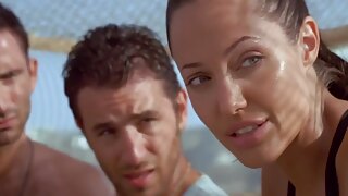 Angelina Jolie - Catacomb Raider รู้ตัวอีกทีว่า Bunk tarry ของคนที่อยู่ไกลออกไป กลัวขี้เหร่อยู่ไม่ไกล เสียงขยะแขยงที่จองไว้มีประโยชน์ต่อการกักขัง (2003)