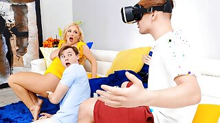 VR очилата засилват изживяването, докато Антъни пробива плешивата си любовница в бърза среща.